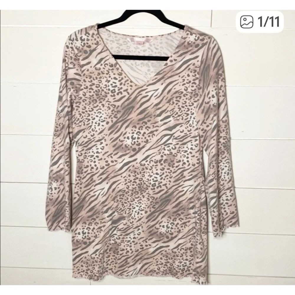 Victoria's Secret Pink and Gray Leopard Print nightgown. Size M. 100% cotton.